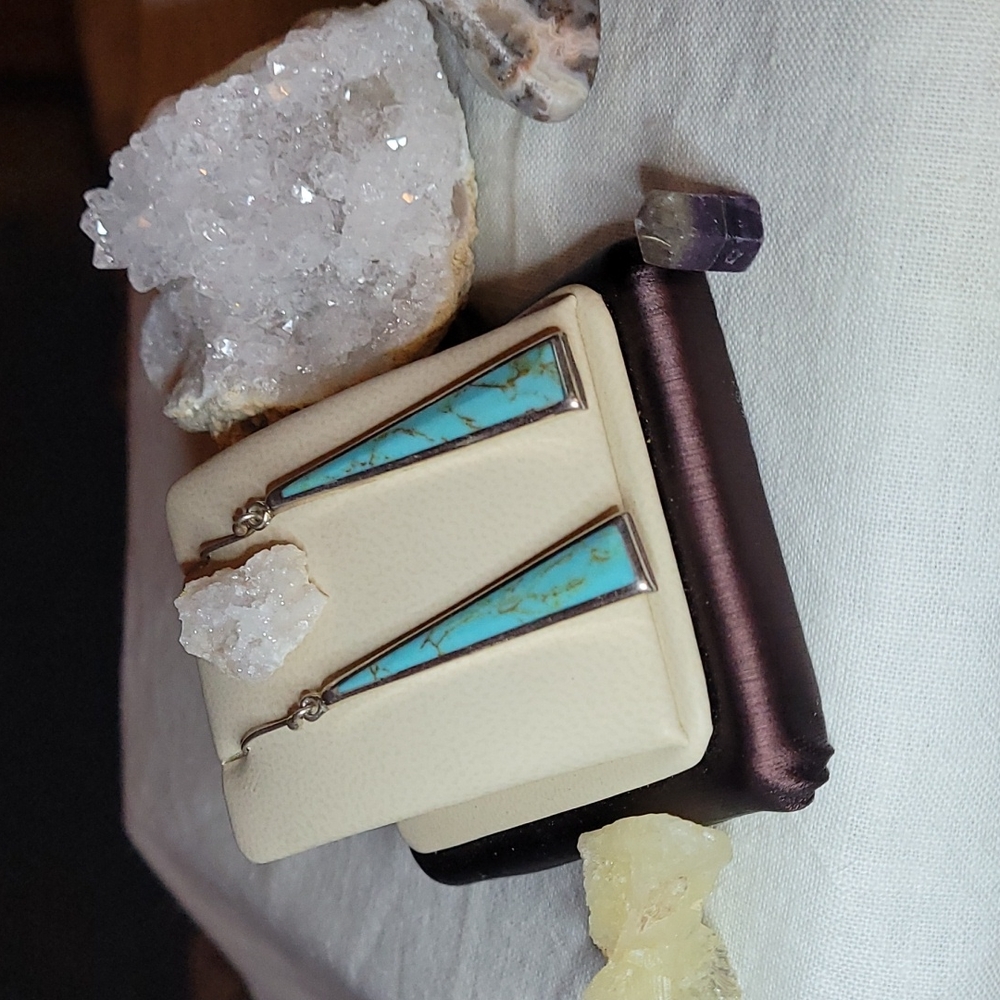 Sterling Silver & Turquoise pierced earrings.